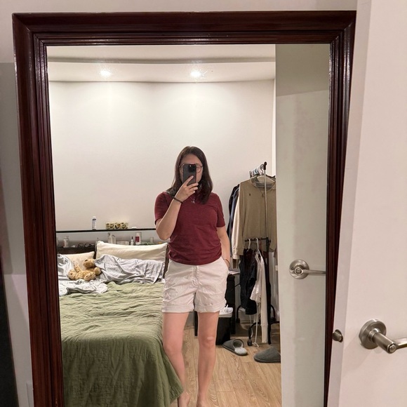 Urban Outfitters | Women size 29 off white high waisted 98% cotton Shorts - Picture 7 of 7